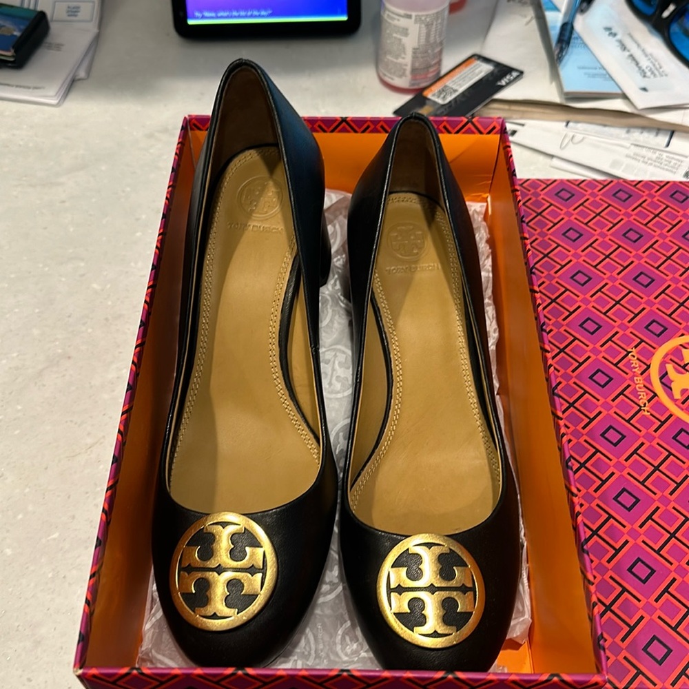 Tory Burch Perfect Black #55121. Size 8.5